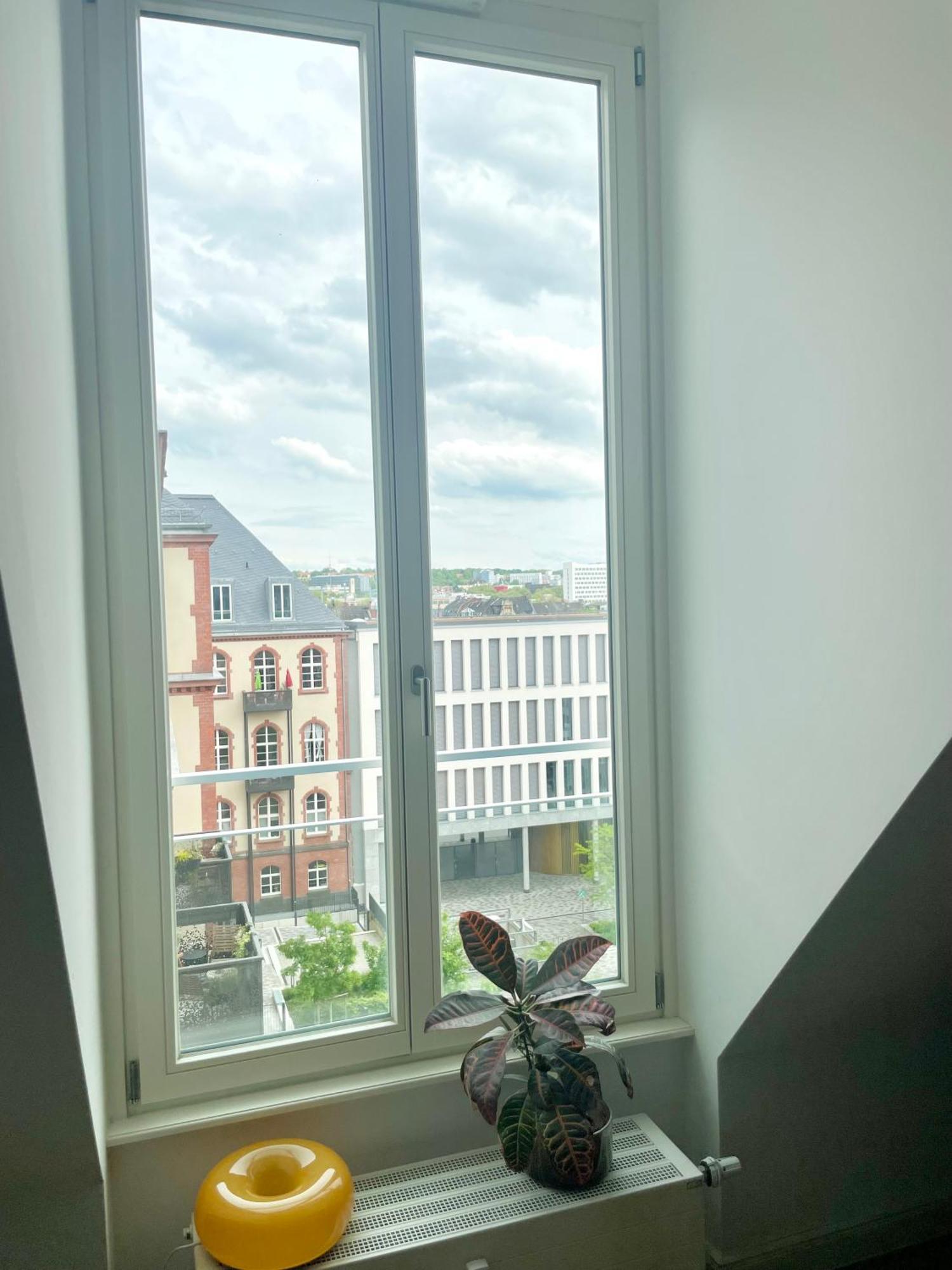 Super Zentrales Design-apartment Wiesbaden